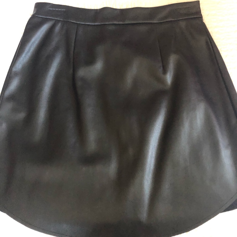 Guess Vegan Black Leather skirt